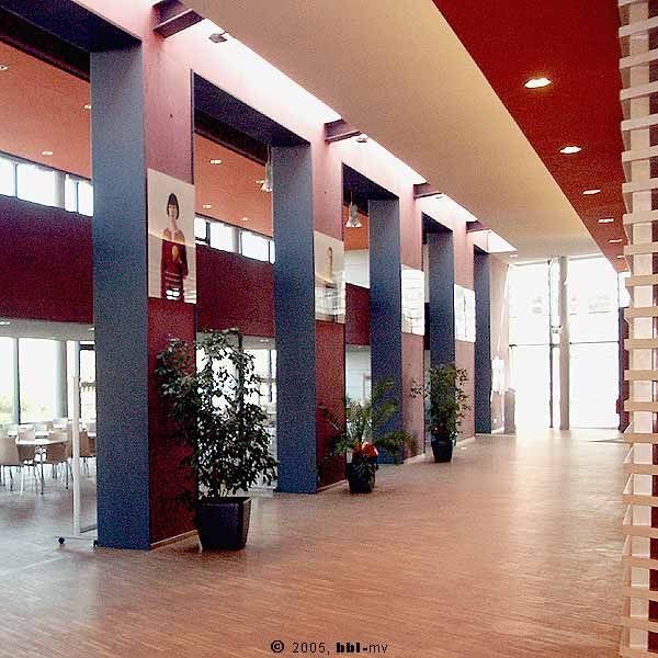 Innenansicht der Mensa in Wismar © 2005 bbl-mv