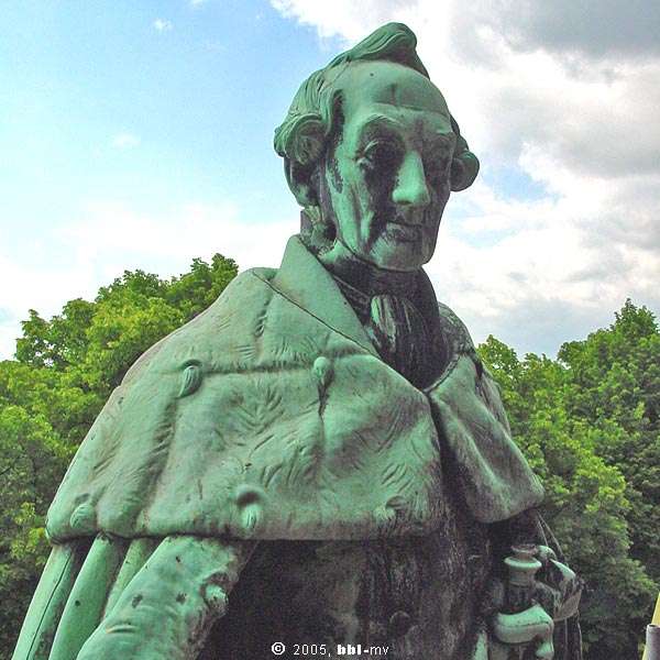 Figur des Georg von Mecklenburg-Strelitz. © 2005 bbl-mv