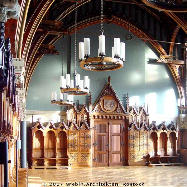Erstrahlt wieder in seiner ursprünglichen Schönheit: der Plenarsaal © 2007 BBL M-V