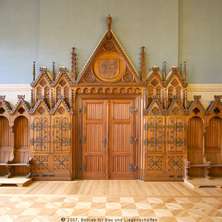Der Plenarsaal im Ständehaus: ein Beispiel für den Umgang des Landes mit kulturhistorisch wertvollen Bauten. © 2007 Betrieb für Bau und LiegenschaftenMecklenburg-Vorpommern