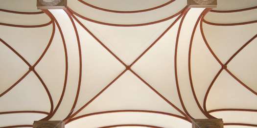 Sanierung im Innern beginnt 2009. Auch das Foyer - hier ein Blick an das Kreuzgewölbe - ist Bestandteil der Baumaßnahme. © 2009 Betrieb für Bau und Liegenschaften Mecklenburg-Vorpommern