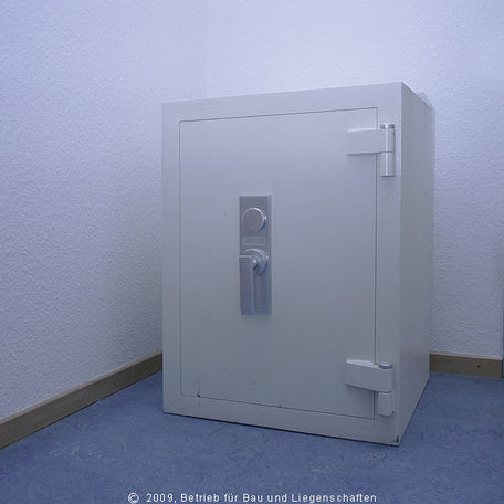 Sicherer Ort: In diesem Tresor werden die kleinen Fiskalerbschaften des Landes Mecklenburg-Vorpommern aufbewahrt. © 2009 Betrieb für Bau und Liegenschaften Mecklenburg-Vorpommern