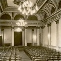 Historische Aufnahme von 1959: der Goldene Saal im damaligen  Haus der Deutsch-Sowjetischen Freundschaft . © 2009 Betrieb für Bau und Liegenschaften Mecklenburg-Vorpommern