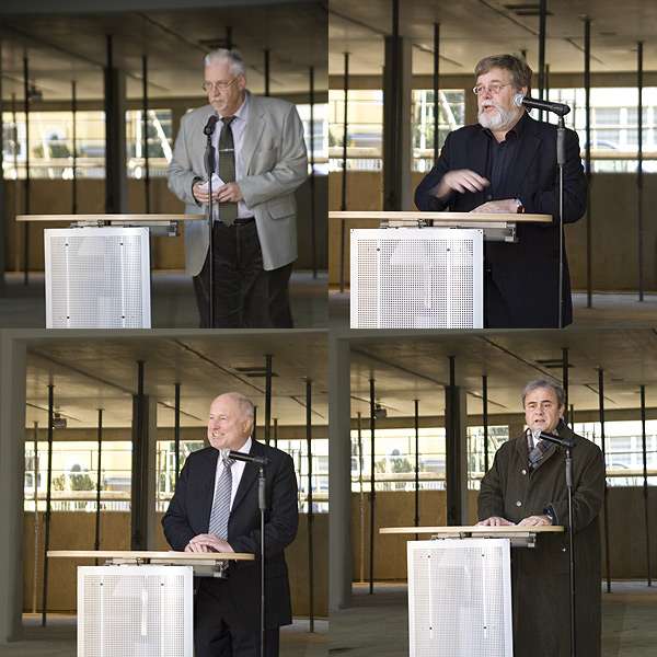 In ihren Grußworten wünschten sie u.a. weiter unfallfreies Bauen: Heinz-Gerd Hufen, Geschäftsführer des BBL M-V, Bauminister Volker Schlotmann, Prof. Dr. Peter Schuff-Werner, Ärztlicher Direktor Universitätsklinikum Rostock und Prof. Dr. Emil Christian Re © 2011 Betrieb für Bau und Liegenschaften Mecklenburg-Vorpommern