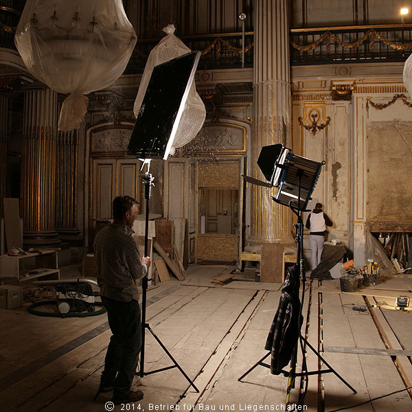 Erhellend: Tageslichtlampe im Goldenen Saal. © 2014 Betrieb für Bau und Liegenschaften Mecklenburg-Vorpommern