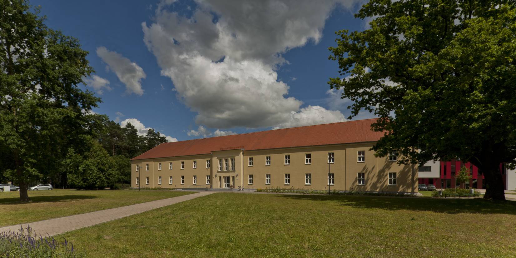 Ansicht des instand gesetzten Verwaltungsgebäudes. © 2014 Betrieb für Bau und Liegenschaften Mecklenburg-Vorpommern