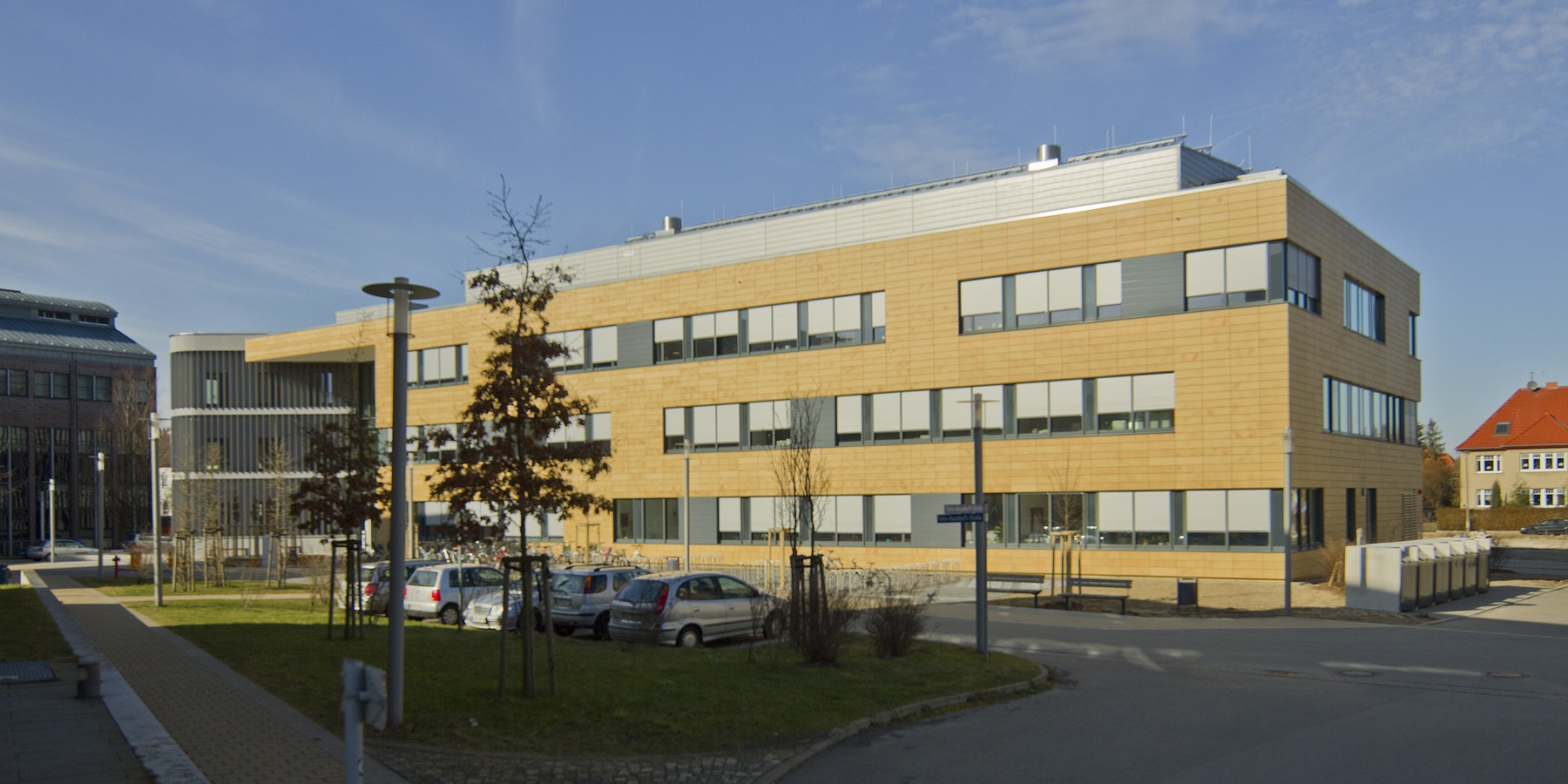 bbl-mv Neubau Pharmazie Pharmakologie EMAU Greifswald Himmel Fassade © 2012 Betrieb für Bau und Liegenschaften Mecklenburg-Vorpommern