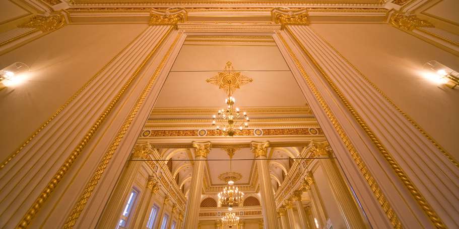 Erhielt einen Sonderpreis beim Landesbaupreis 2010 - Blick in den Goldenen Saal. © 2009 Betrieb für Bau und Liegenschaften Mecklenburg-Vorpommern