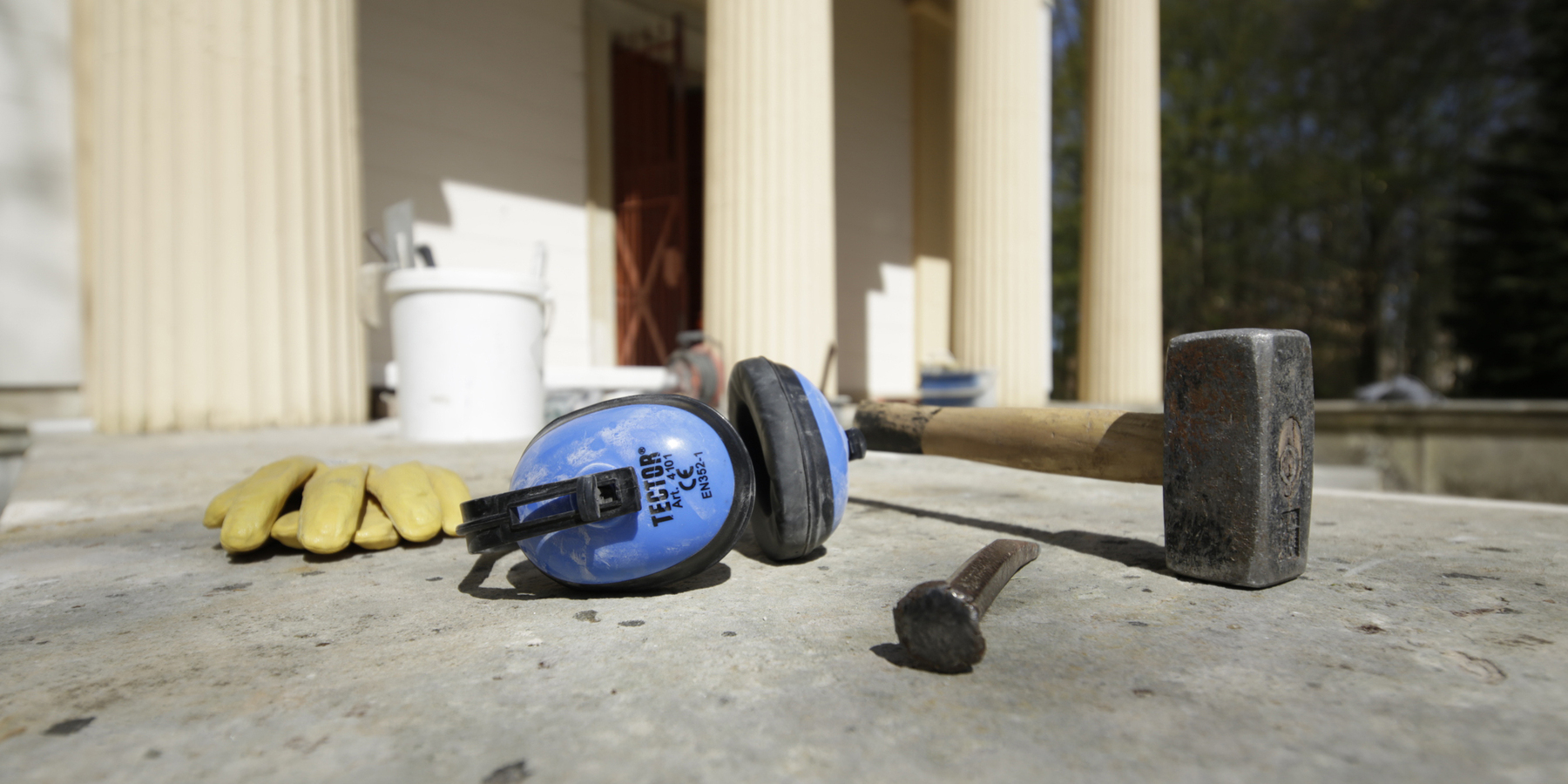 Nicht nur historische Gebäude - so wie hier das Helenen-Paulownen-Mausoleum im Schlosspark Ludwigslust - müssen von Zeit zu Zeit restauriert werden. © 2018 Betrieb für Bau und Liegenschaften Mecklenburg-Vorpommern