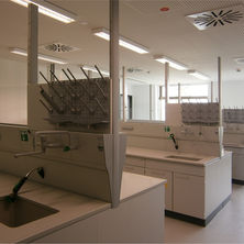 Praktikumsraum im Erdgeschoss © 2015 Betrieb für Bau und Liegenschaften Mecklenburg-Vorpommern