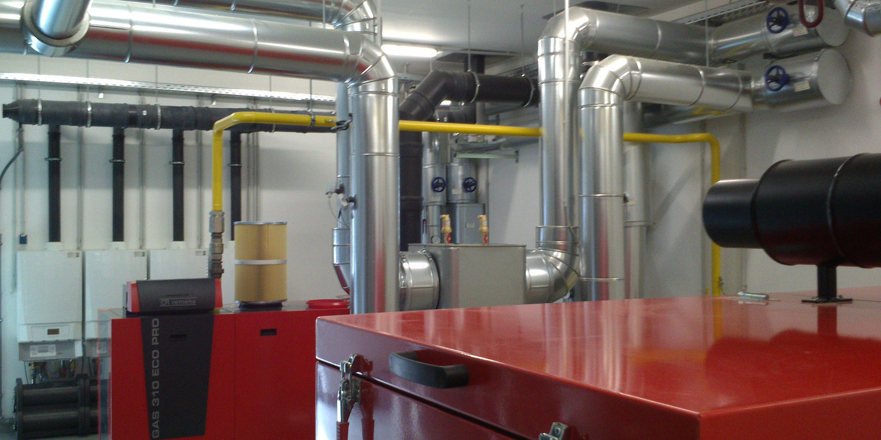 Ein Blockheizkraftwerk (BHKW) für anteilige Strom- und Wärmeversorgung einer Liegenschaft im Verantwortungsbereich des SBL Schwerin. © 2016 Betrieb für Bau und Liegenschaften Mecklenburg-Vorpommern