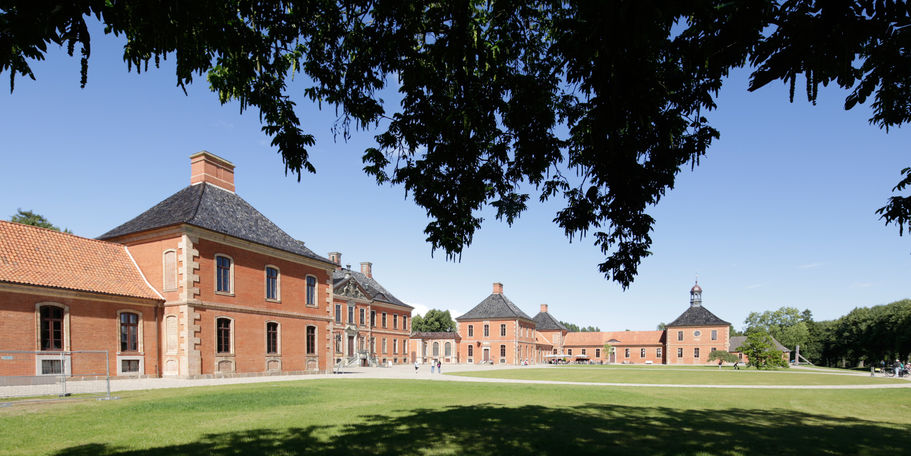 Das Land M-V investierte mit Unterstützung der Europäischen Union 36 Millionen Euro in die denkmalgerechte Wiederherstellung von Schloss Bothmer inklusive Schlosspark. © 2016 Betrieb für Bau und Liegenschaften Mecklenburg-Vorpommern