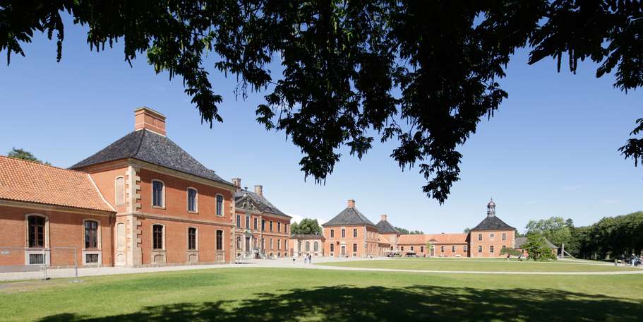 Das Land M-V investierte mit Unterstützung der Europäischen Union 36 Millionen Euro in die denkmalgerechte Wiederherstellung von Schloss und Schlosspark. © 2016 Betrieb für Bau und Liegenschaften Mecklenburg-Vorpommern