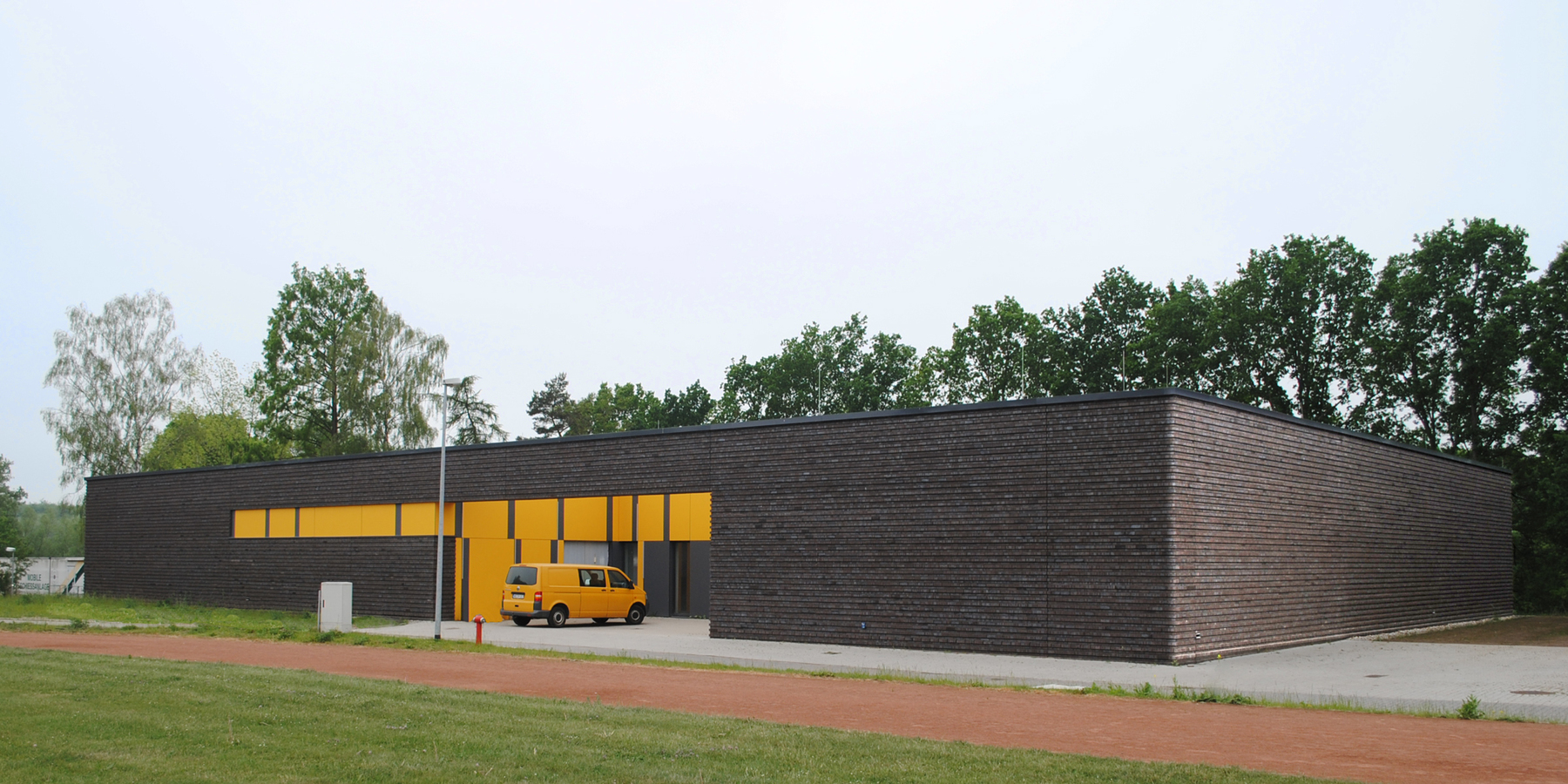 Ostansicht mit Haupteingang © 2017 Betrieb für Bau und Liegenschaften Mecklenburg-Vorpommern