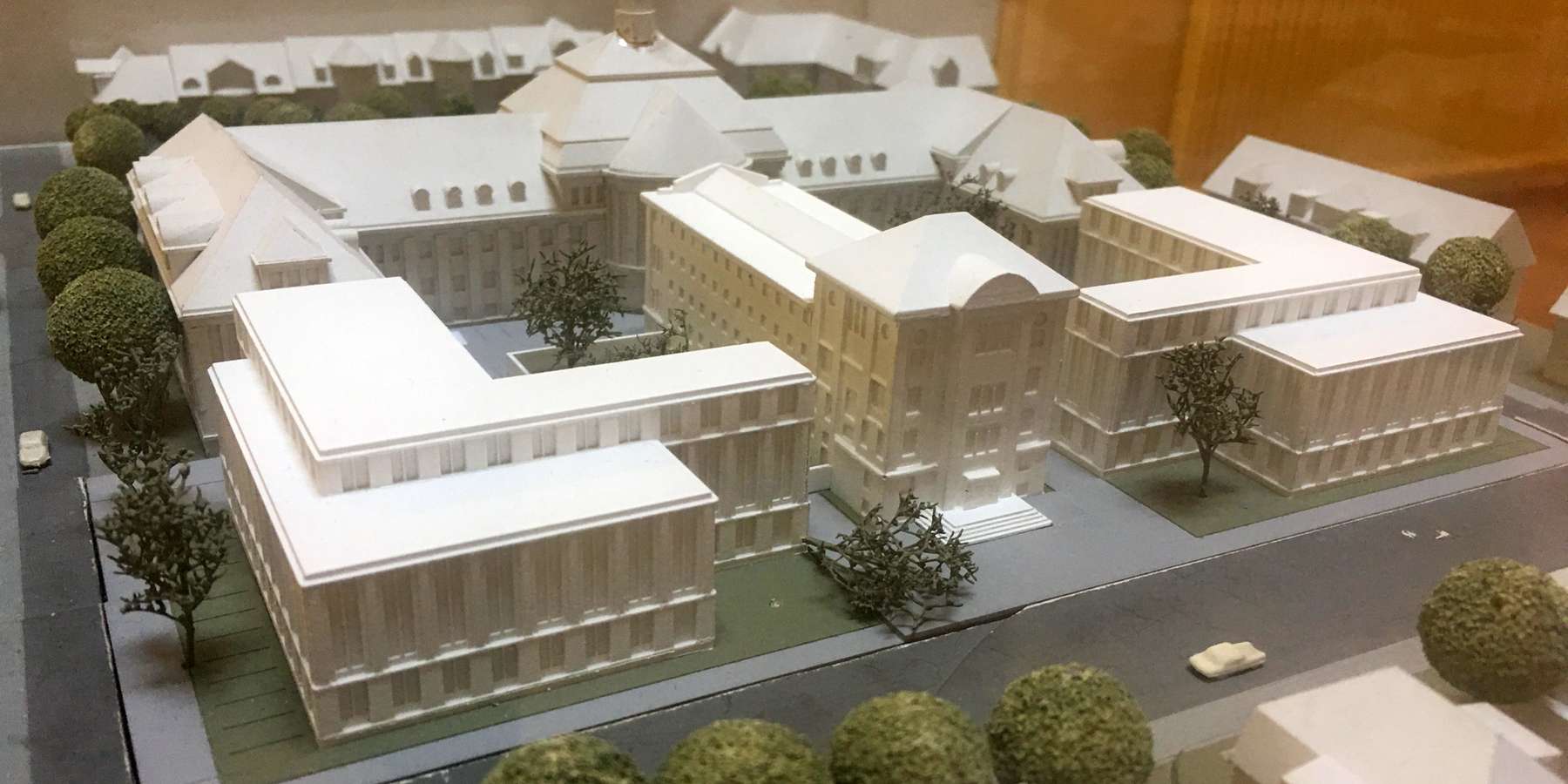 Modell des Siegerentwurfs der Architekten Pussert, Kosch aus Berlin sowie Kingerske aus Schwerin. © 2017 Betrieb für Bau und Liegenschaften Mecklenburg-Vorpommern