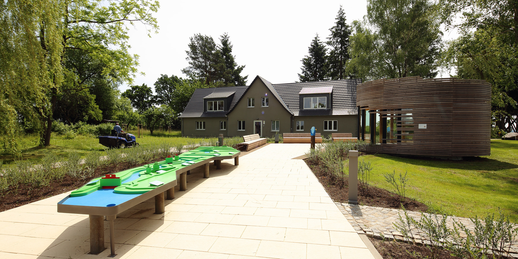 Die Outdoor-Ausstellung EinFlussReich informiert über den hiesigen Hochwasserschutz. © 2017 Betrieb für Bau und Liegenschaften Mecklenburg-Vorpommern