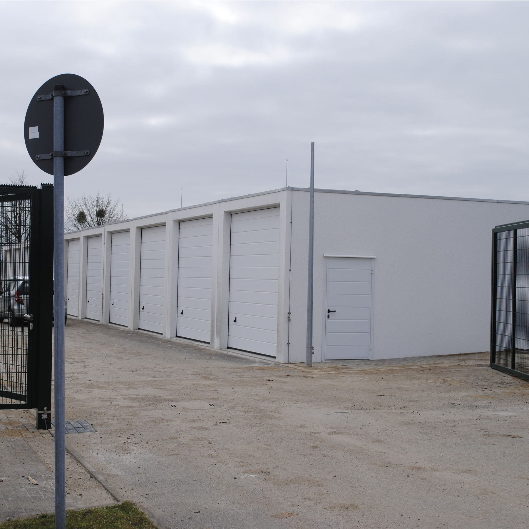 Garagen für die Dienstfahrzeuge © 2017 Betrieb für Bau und Liegenschaften Mecklenburg-Vorpommern