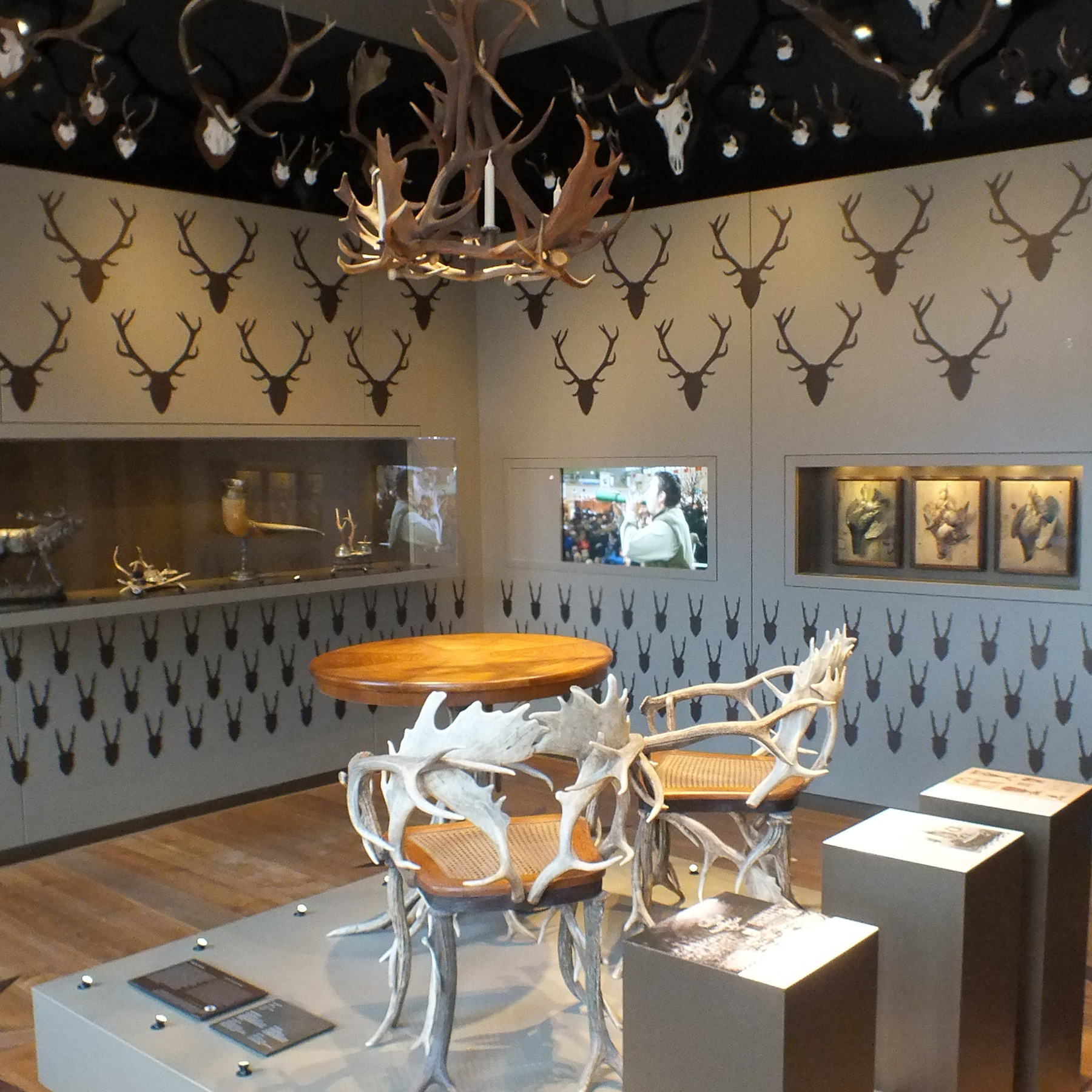 Macht seinem Namen alle Ehre -
 Ausstellungselemente im Erdgeschoss. © 2017 Betrieb für Bau und Liegenschaften Mecklenburg-Vorpommern