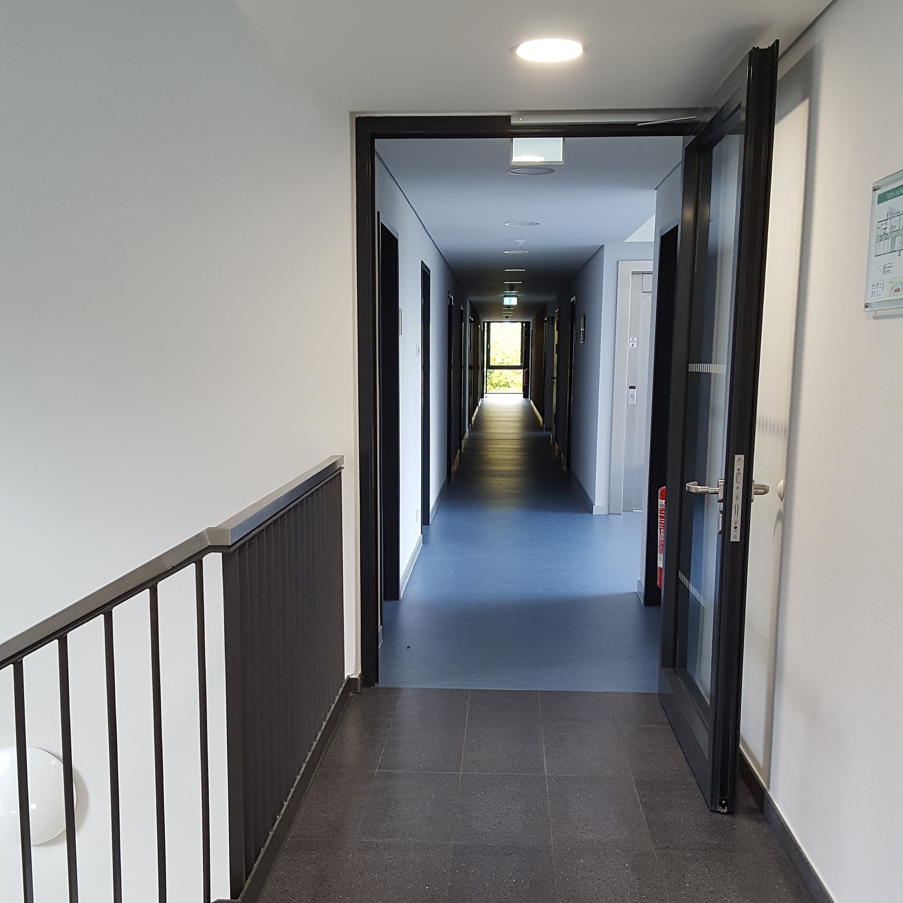 Blick in den Flur des 2. Obergeschosses © 2017 Betrieb für Bau und Liegenschaften Mecklenburg-Vorpommern