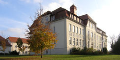Blick auf das Gebäudeensemble an der Neustrelitzer Straße 121. © 2017 Betrieb für Bau und Liegenschaften Mecklenburg-Vorpommern
