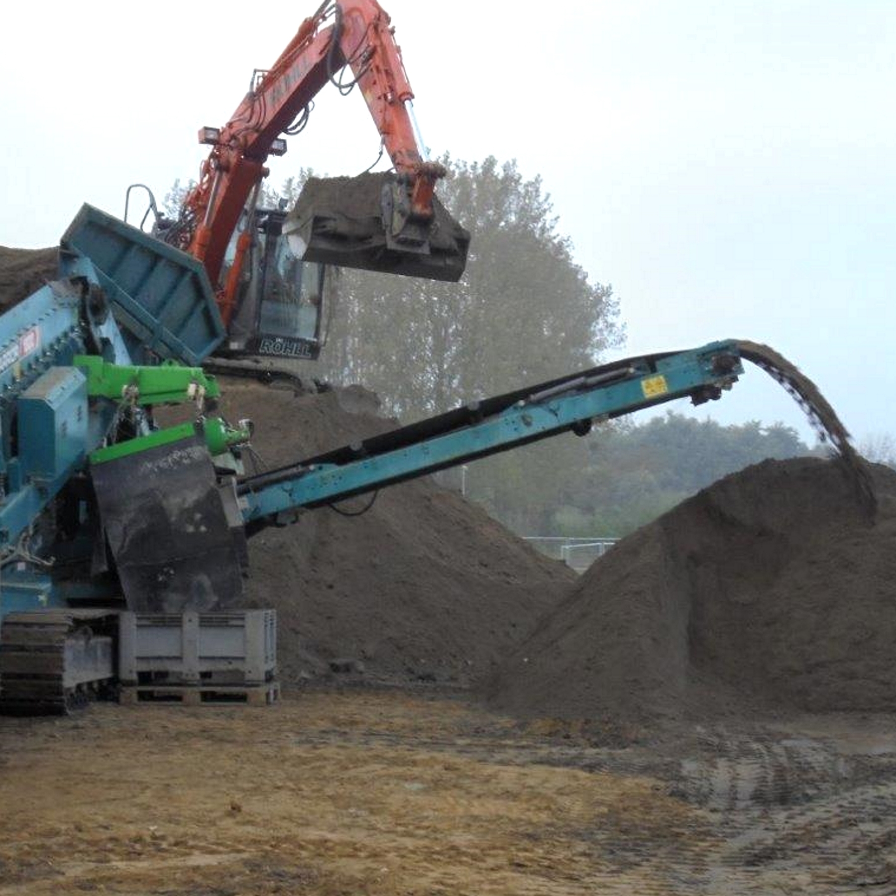 Kampfmittelberäumung - das Erdreich wird gesiebt. © 2018 Betrieb für Bau und Liegenschaften Mecklenburg-Vorpommern