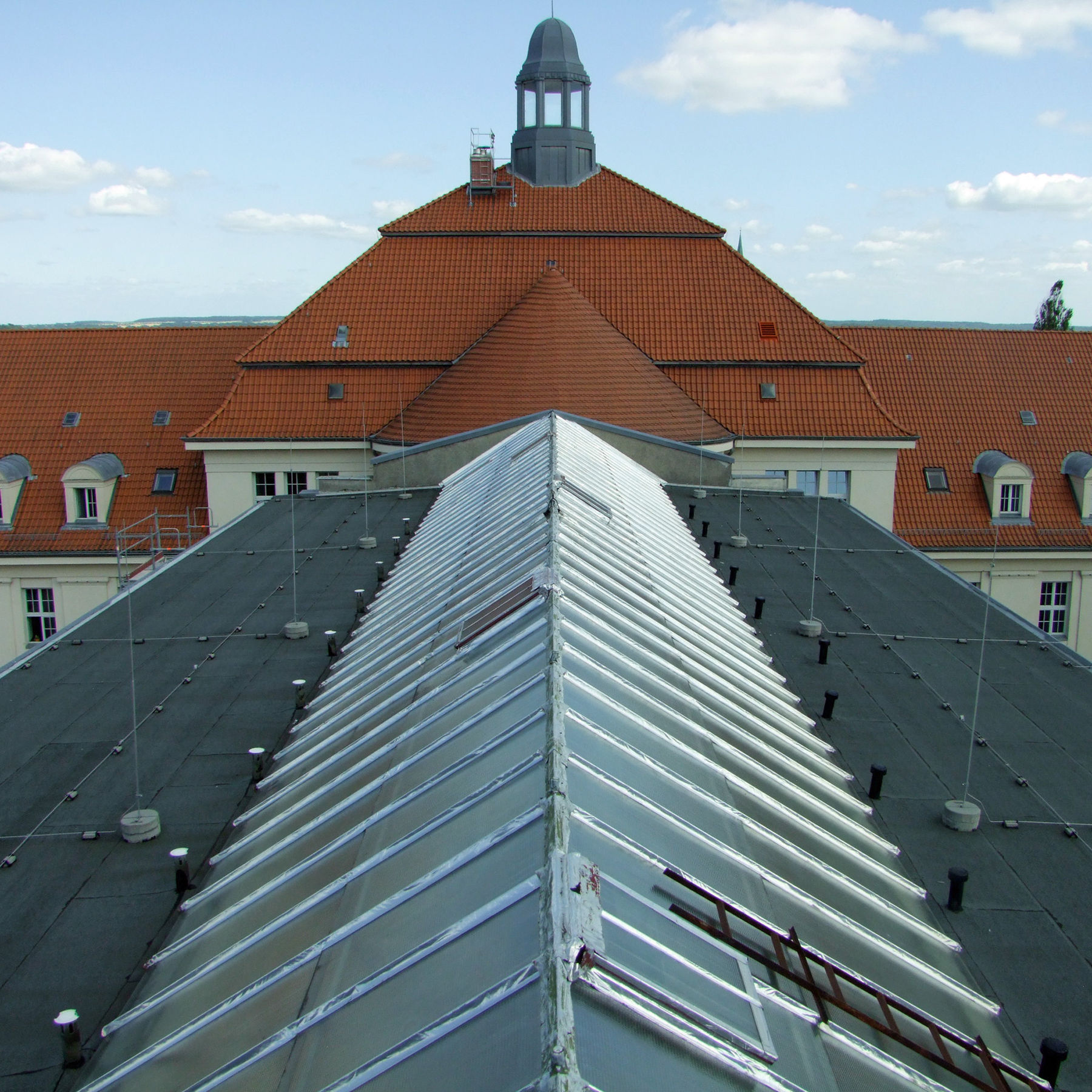 Glasdach vor der Sanierung © 2019 Betrieb für Bau und Liegenschaften Mecklenburg-Vorpommern