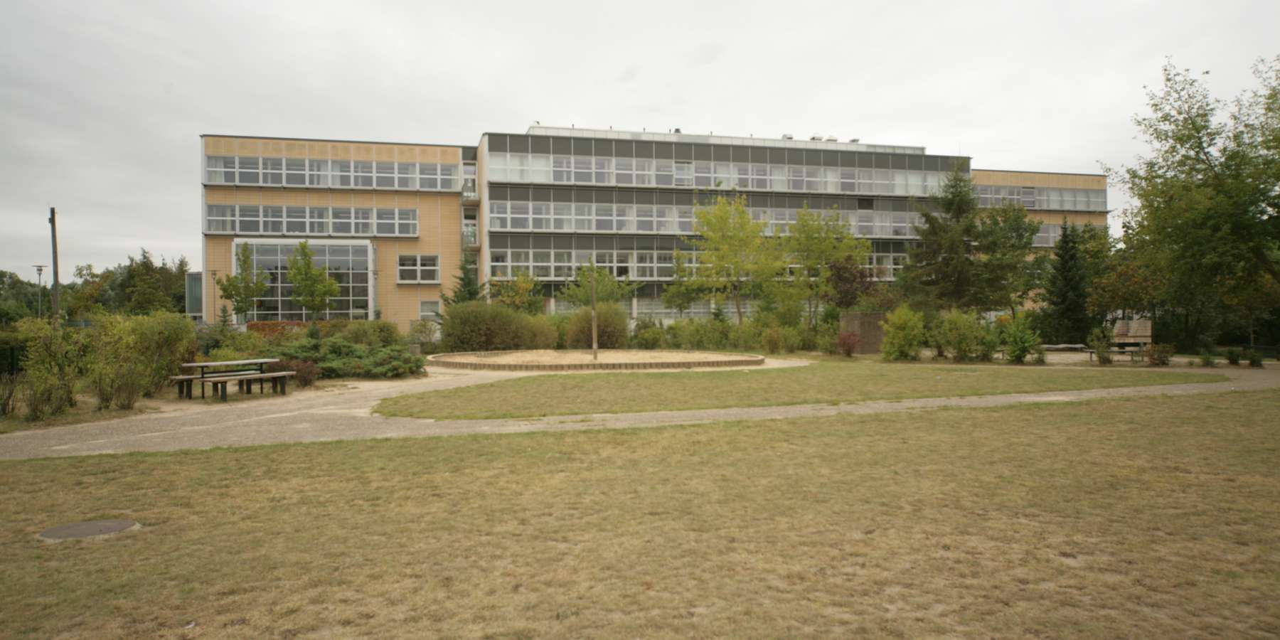 Blick auf das Haus 3 © 2009 Betrieb für Bau und Liegenschaften Mecklenburg-Vorpommern