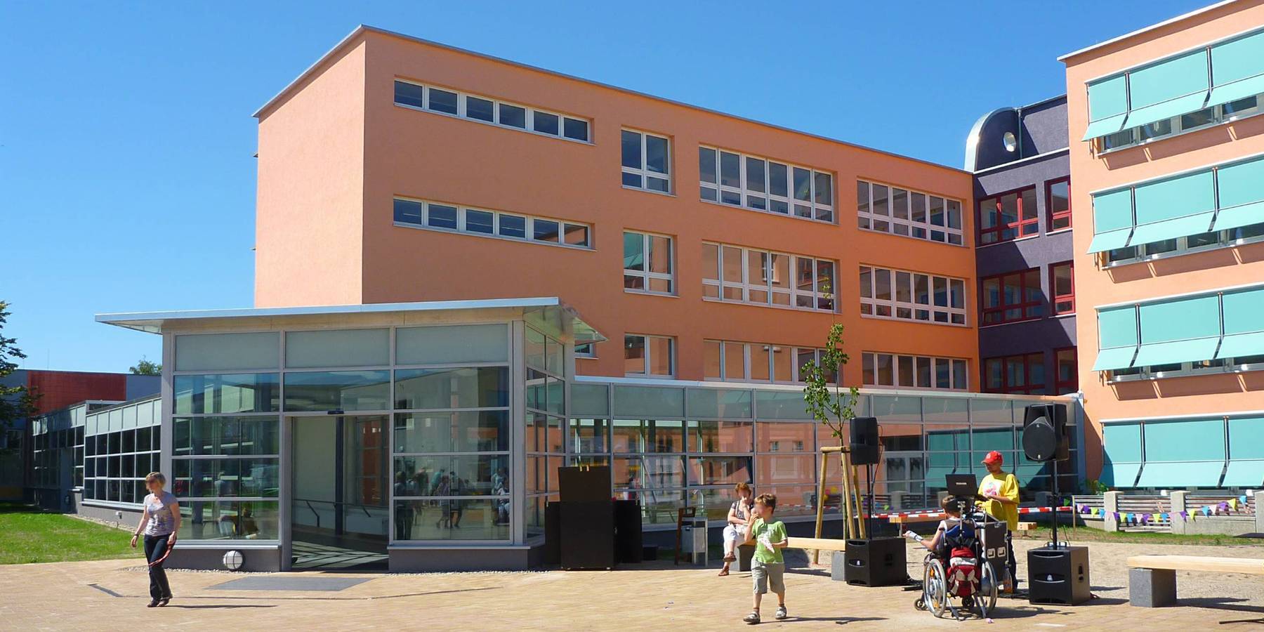 Haupteingang des Verbinders © 2011 Bernhardt + Bergemann