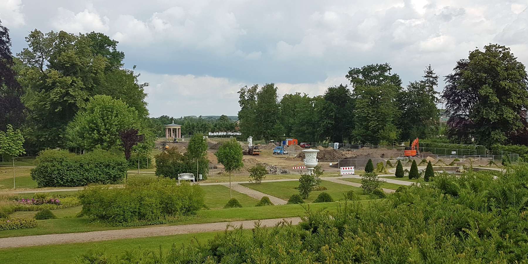 Herrichtung des Rasenparterre Schlossgarten Neustrelitz © 2018 Betrieb für Bau und Liegenschaften Mecklenburg-Vorpommern