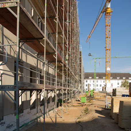 120 Meter lang, 35 Meter breit und 16 Meter hoch - der Rohbau steht und wurde am 4. September 2018 gerichtet. © 2018 Betrieb für Bau und Liegenschaften Mecklenburg-Vorpommern