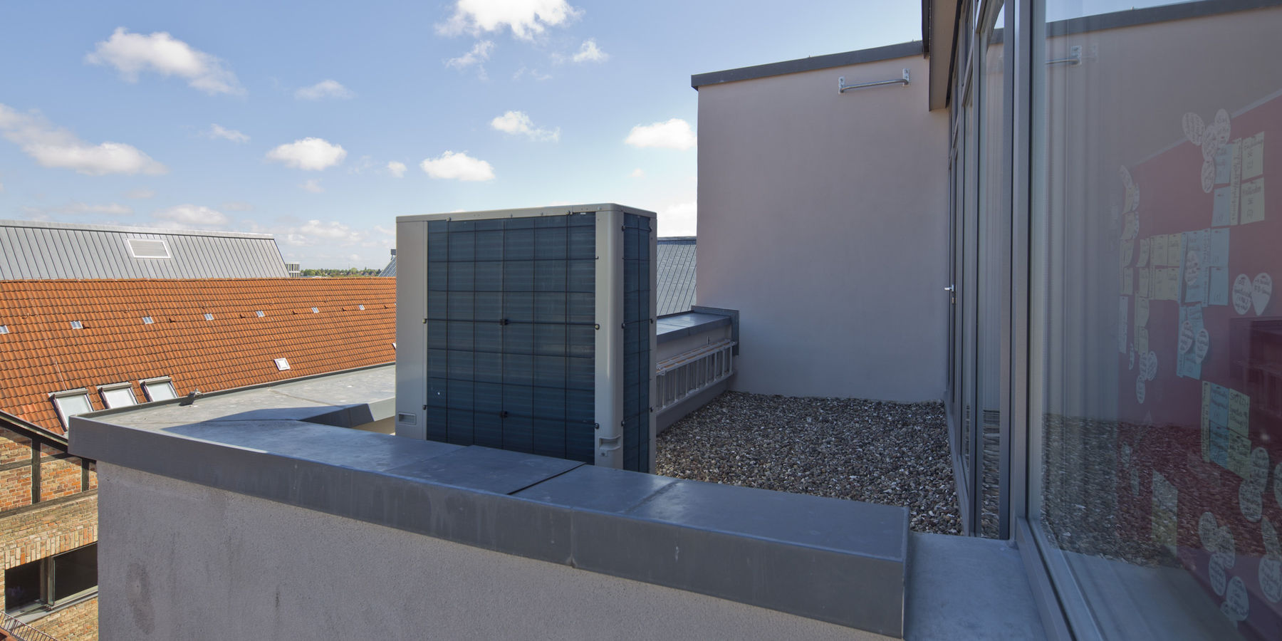 Cool! Die Klimaanlage sorgt für angemessene Temperaturen im Seminarraum. © 2019 Betrieb für Bau und Liegenschaften Mecklenburg-Vorpommern