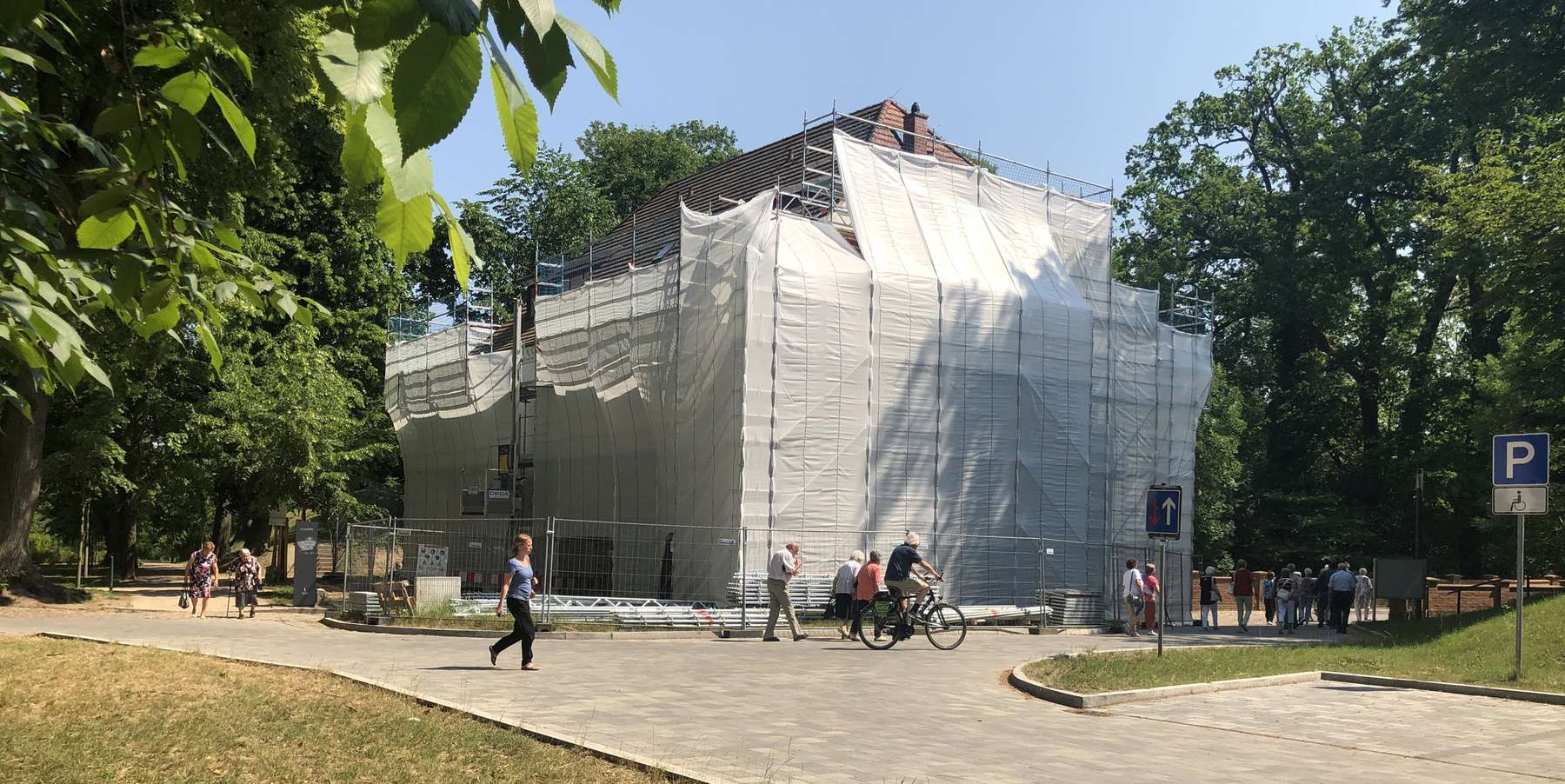 Seit März 2019 liefen die Arbeiten am Torhaus.  © 2019 Betrieb für Bau und Liegenschaften Mecklenburg-Vorpommern