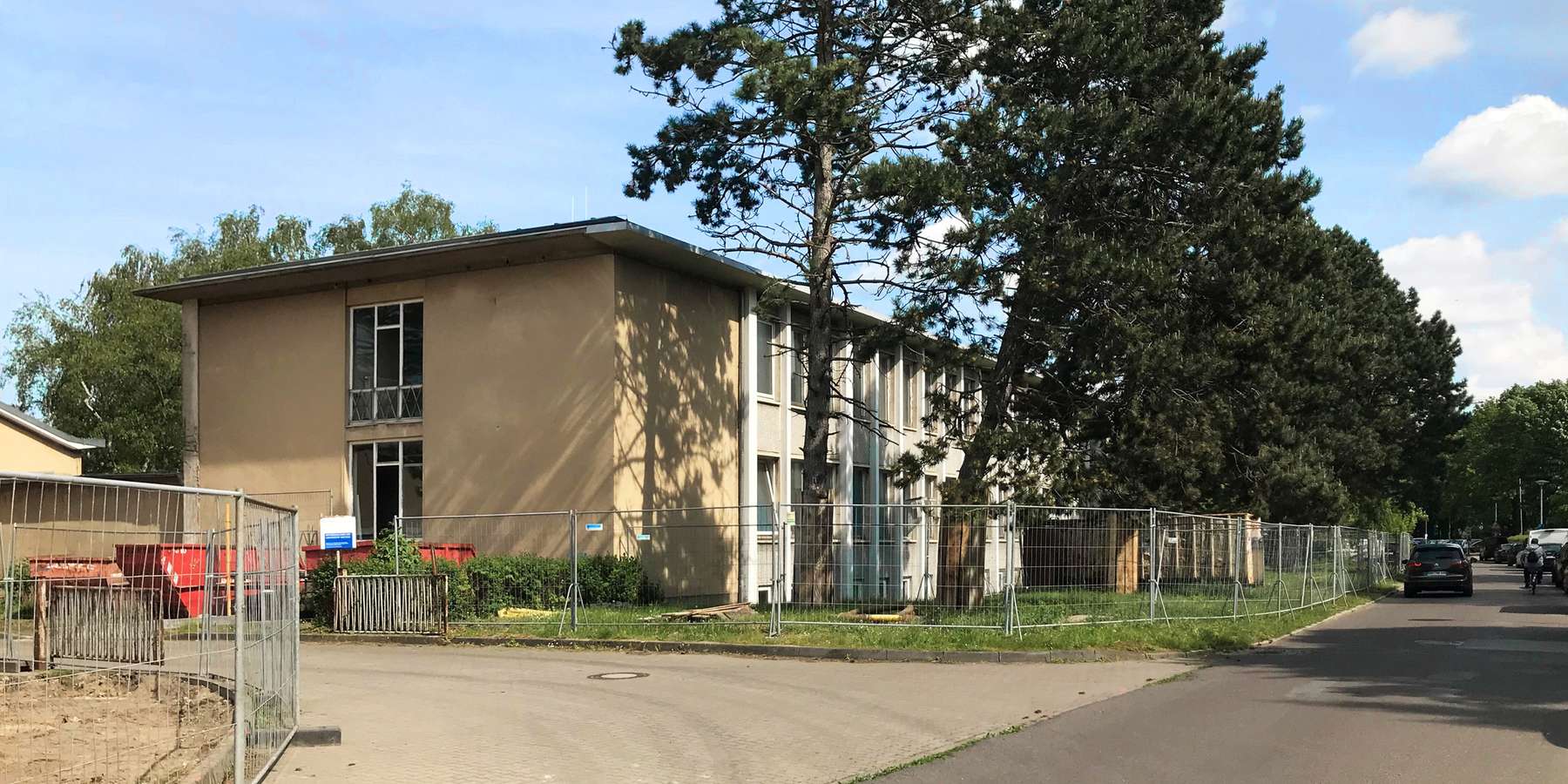Blick von der Joachim-Jungius-Straße auf das Statikgebäude. © 2019 Betrieb für Bau und Liegenschaften Mecklenburg-Vorpommern