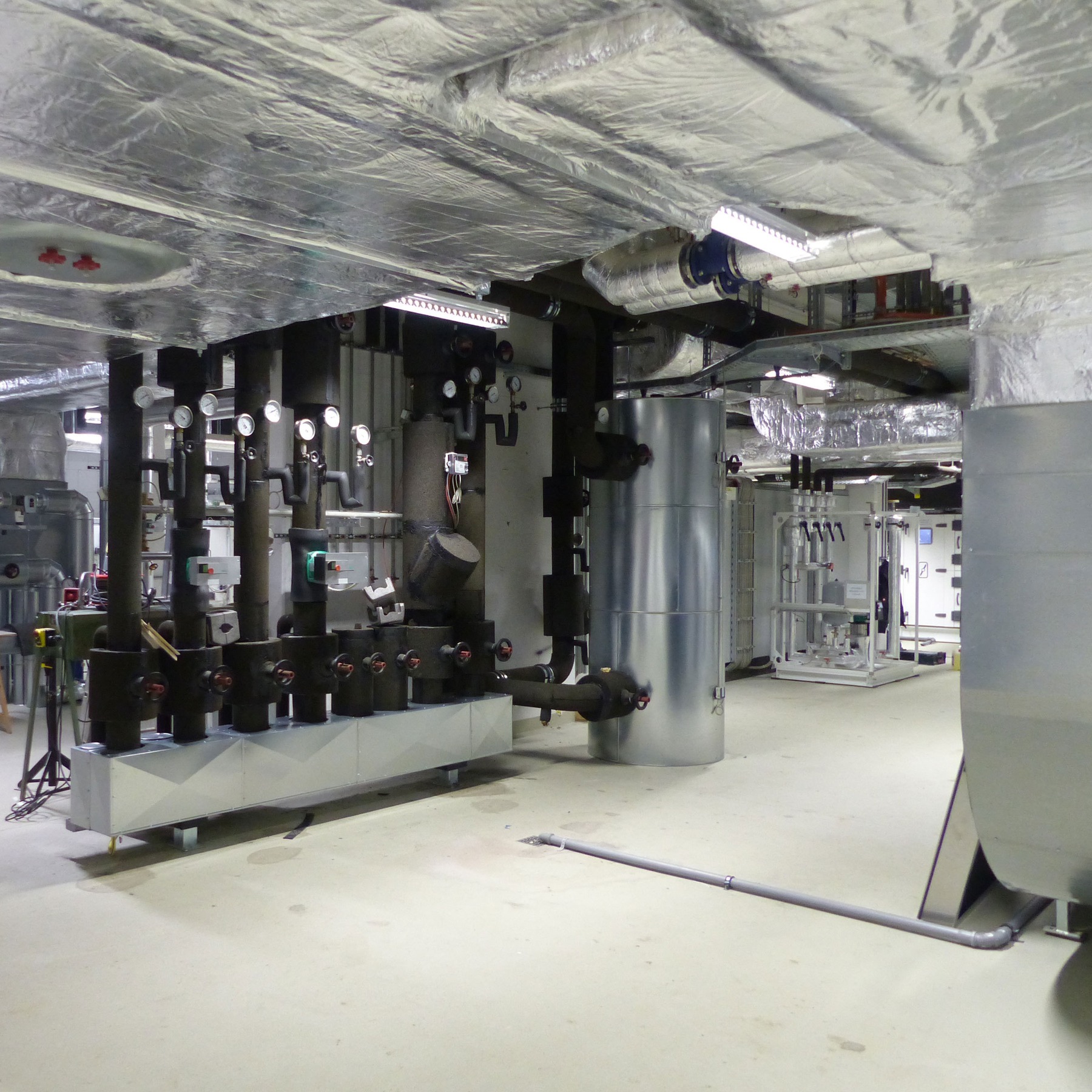 Technikzentrale im Untergeschoss © 2019 Betrieb für Bau und Liegenschaften Mecklenburg-Vorpommern