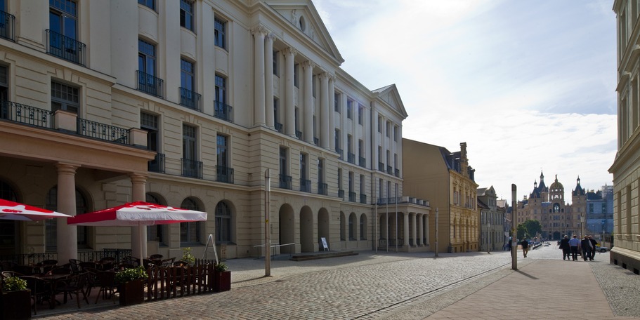 Dienstgebäude des Finanzministeriums Mecklenburg-Vorpommern in der Schloßstraße in der Landeshauptstadt Schwerin. © 2013 Betrieb für Bau und Liegenschaften Mecklenburg-Vorpommern