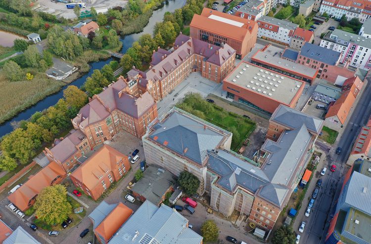 Universität Greifswald, Standortentwicklungskonzept Campus Loefflerstraße für die Geistes- und Sozialwissenschaften, 2. Bauabschnitt - Sanierung des ehemaligen Klinikgebäudes Chirurgie ©2019 Universität Greifswald