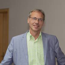 Kommen Sie zum SBL Greifswald und werden Teil des Teams! Bauen Sie mit uns an der Universität Greifswald, dem FLI Riems und der Polizei in MV. Bringen Sie mit uns Nutzer in geeigneten Liegenschaften unter. © 2020 Christian Hoffmann, FM MV