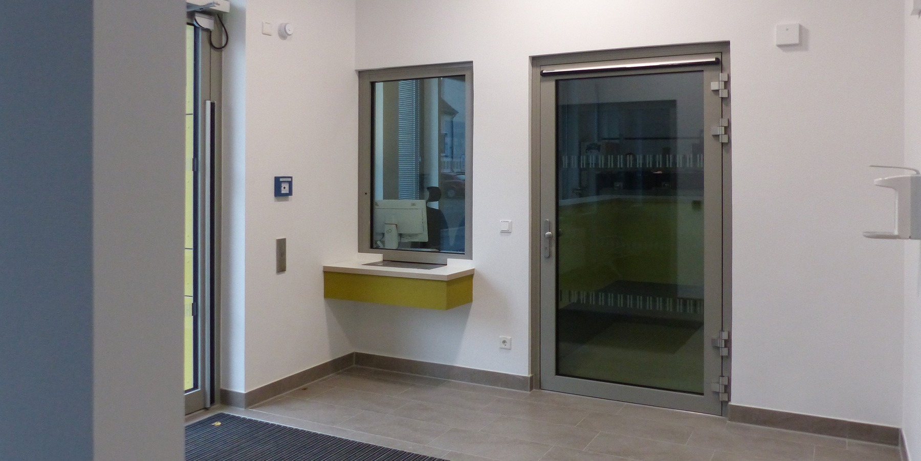 Eingangsbereich mit Wache © 2020 SBL Greifswald