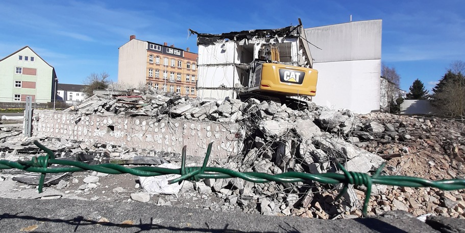 Von November 2019 bis Juni 2020 erfolgte der Abbruch des alten Gebäudebestandes © 2020 SBL Greifswald