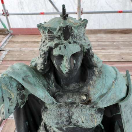 Kopf der Megalopolis vor der Reinigung und Restaurierung © 2021 SBL Schwerin