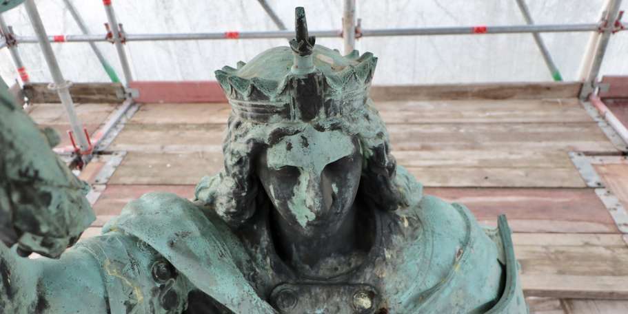 Kopf der Megalopolis © 2021 SBL Schwerin