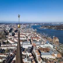 Luftbild der Hanse- und Universitätsstadt Rostock - an oder in der Warnow soll das neue Landesmuseum entstehen. © 2018 Holger Martens, Rostock