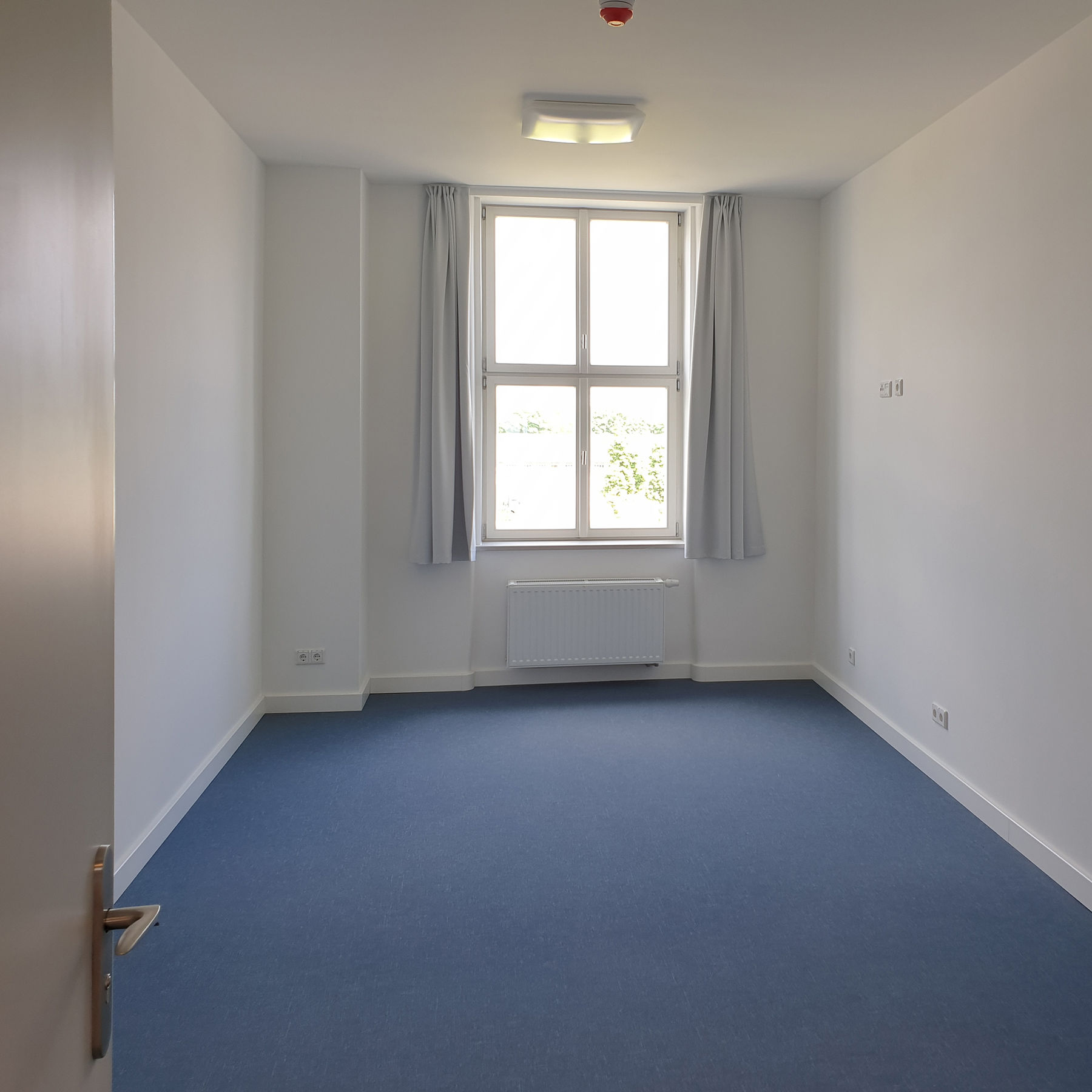 Blick in ein Bürozimmer © 2021 SBL Neubrandenburg