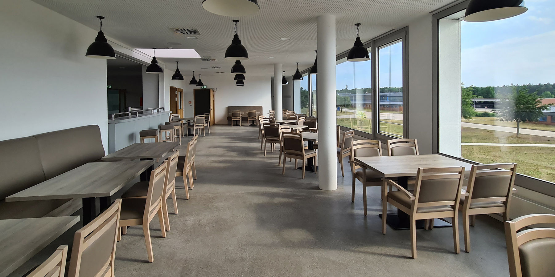 Blick in das Mannschaftsheim, links der Tresen © 2021 SBL Neubrandenburg