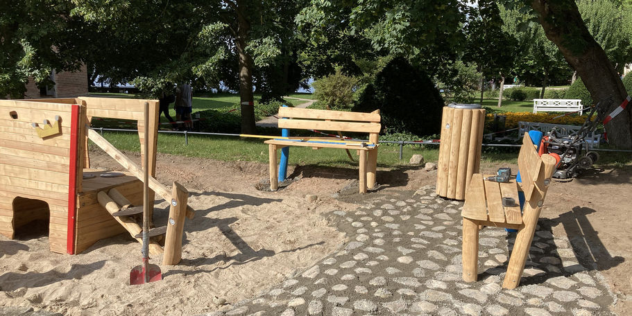 Bänke zum Verweilen. © 2021 SBL Schwerin