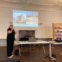 Dezernentin Frau Henning stellte die Baumaßnahme vor. © 2021 SBL Schwerin