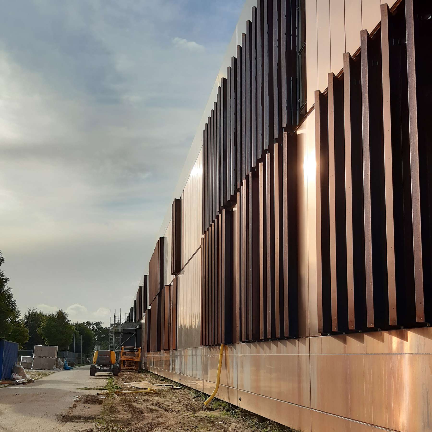 Die Sonne wird von der Fassade reflektiert. © SBL Schwerin
