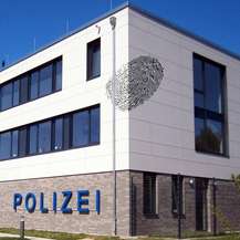 Polizeidienstgebäude Sanitz Kunst am Bau.jpg © 2021 Matthias Braun, Würzburg