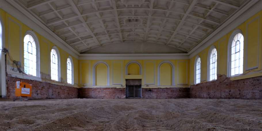 Die neue Grundplatte kann eingebracht werden. © 2021 SBL Schwerin