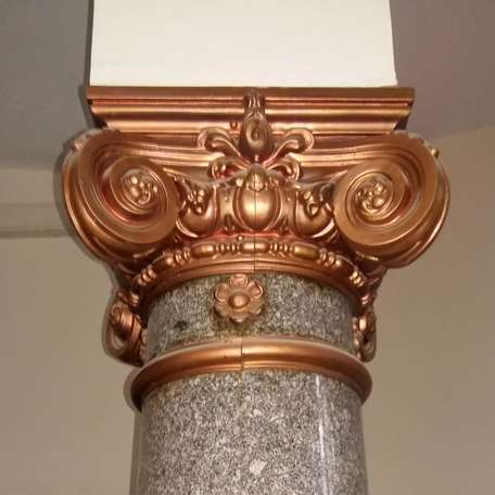 Säule mit Verzierungen © 2021 SBL Schwerin